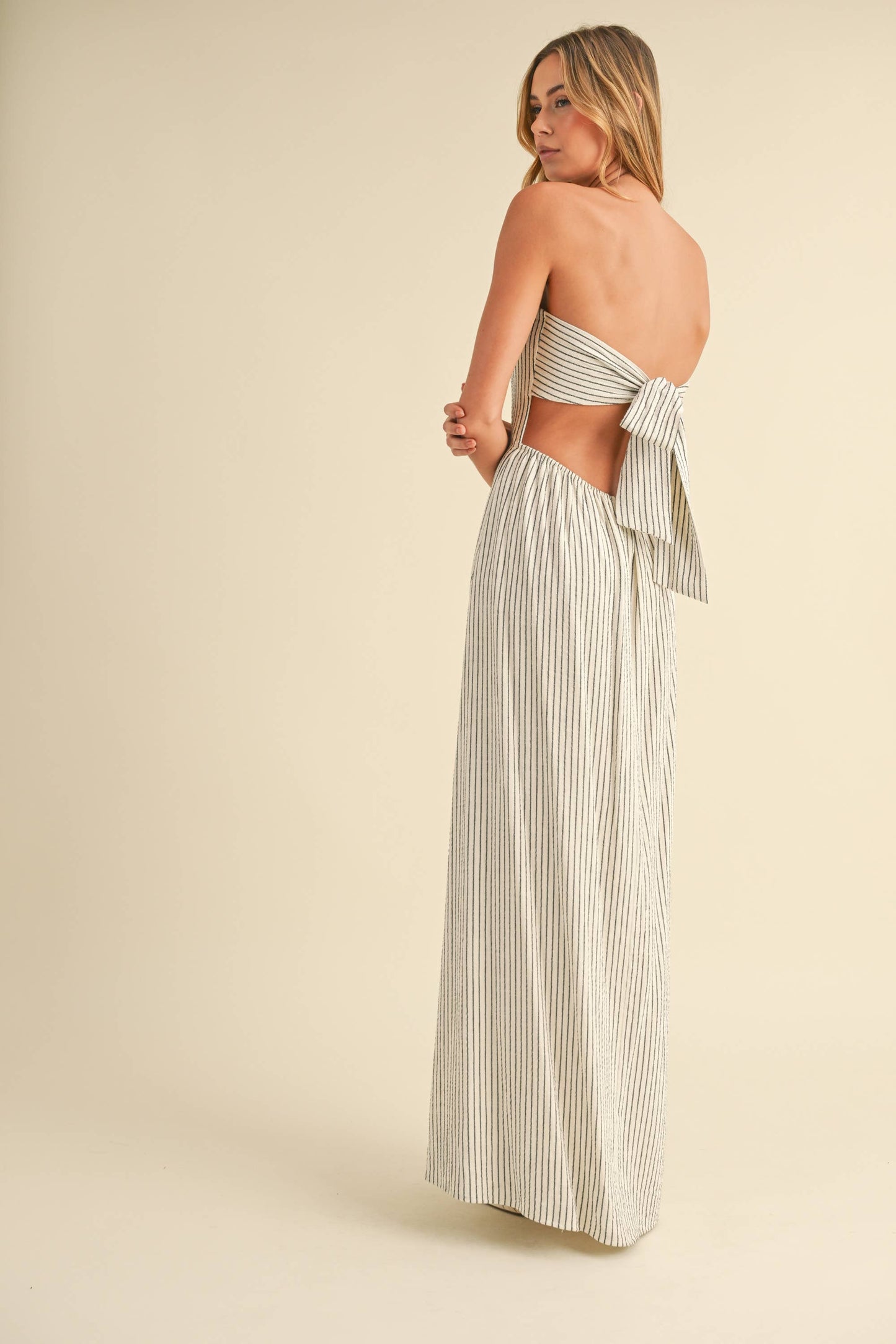 STRIPPED LONG BACK TIE STRAPLESS MAXI DRESS