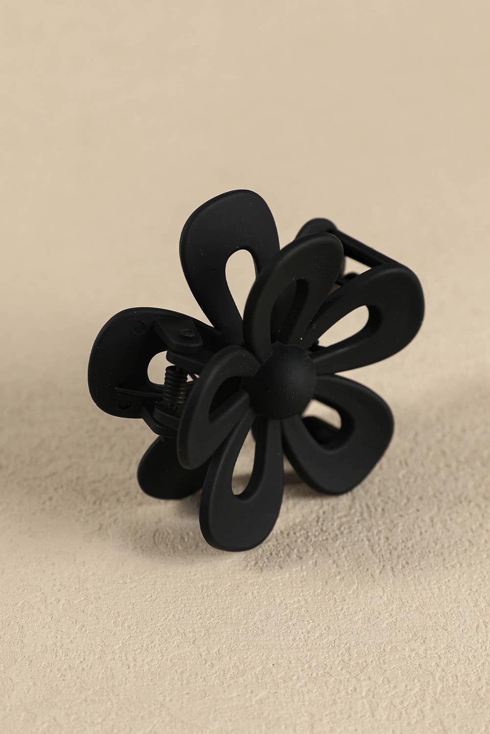 Women Casual Hollowed Flower Shape Claw Clip | One size