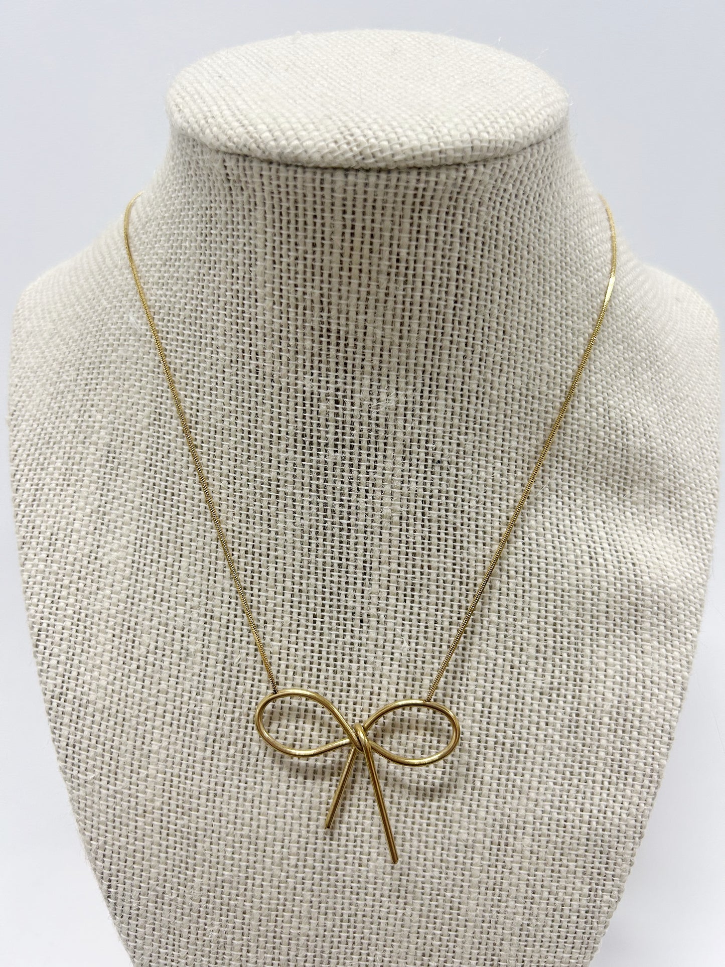 Bow Gold Necklace