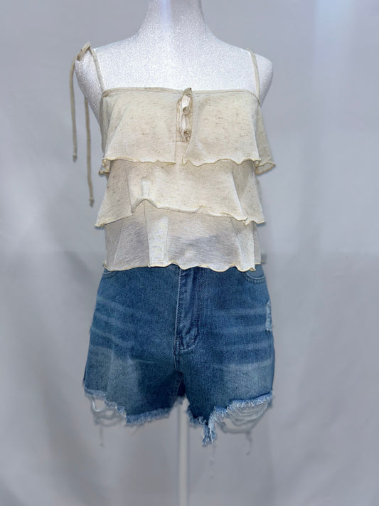 High-waisted denim shorts with frayed edges L