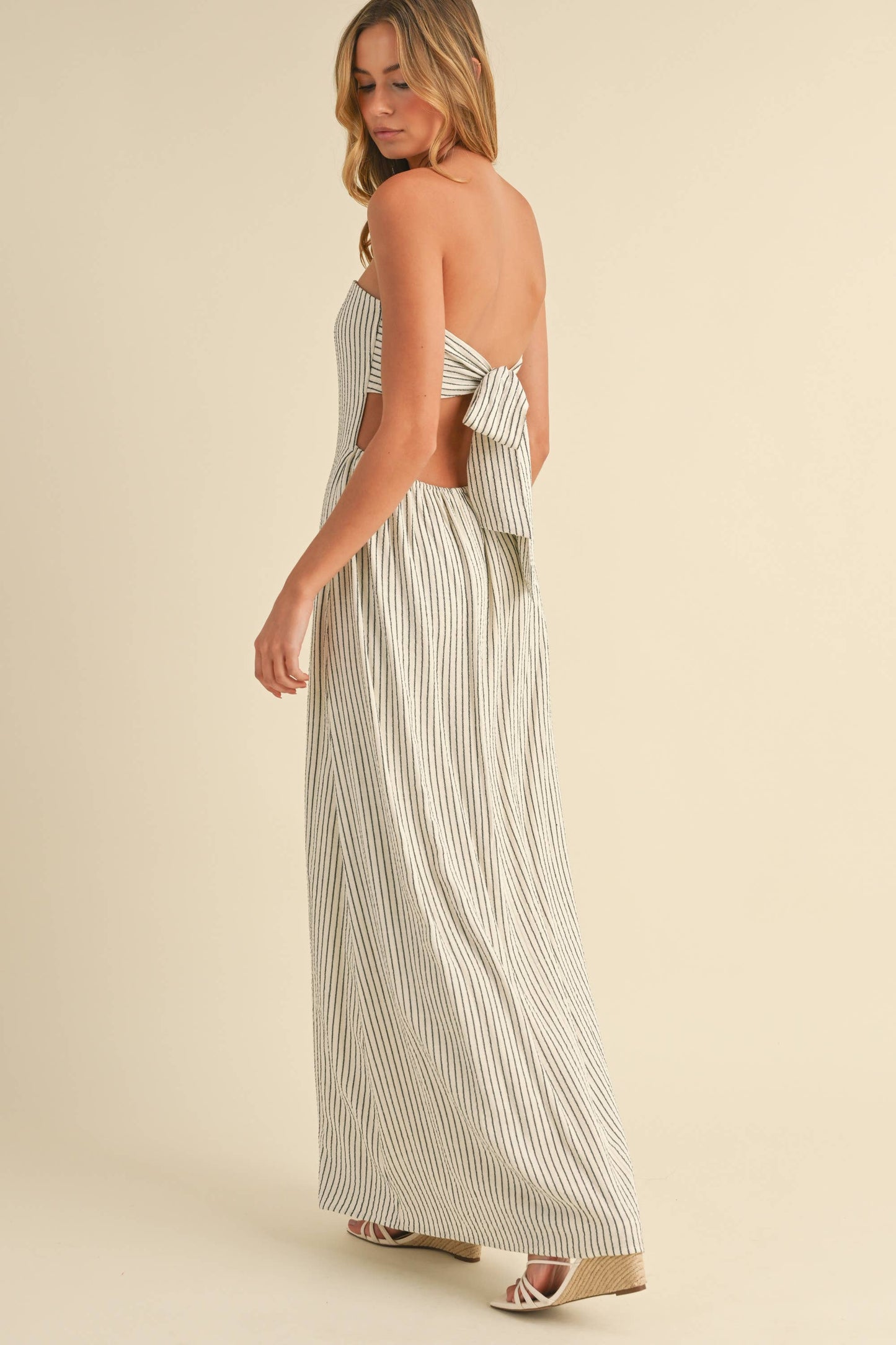 STRIPPED LONG BACK TIE STRAPLESS MAXI DRESS