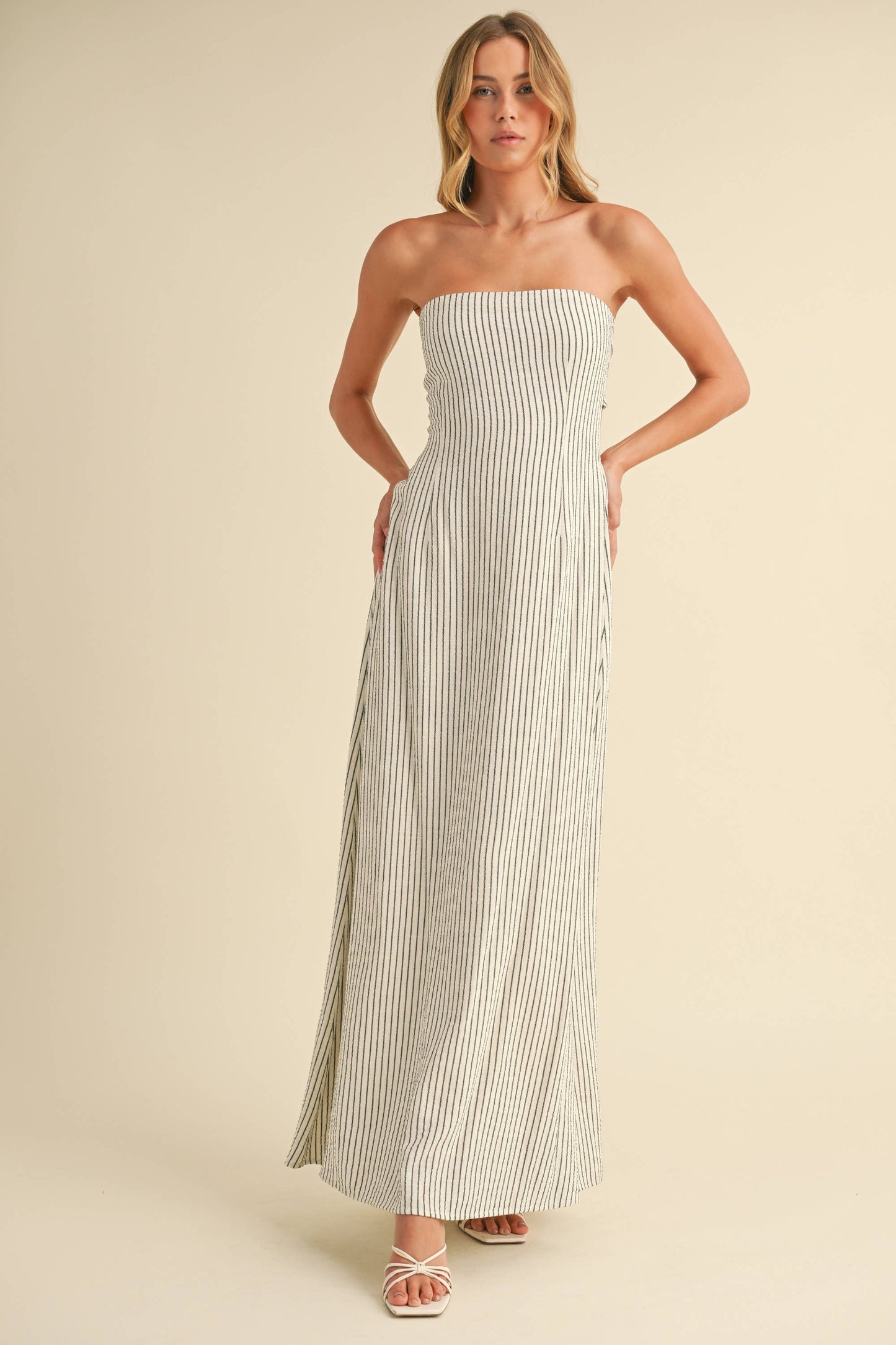 STRIPPED LONG BACK TIE STRAPLESS MAXI DRESS