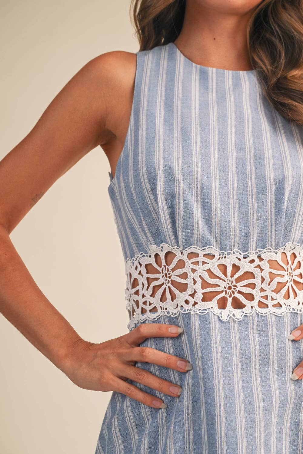 IDA1050 STRIPED  LACE TRIM OPEN BACK DETAIL MIDI DRESS