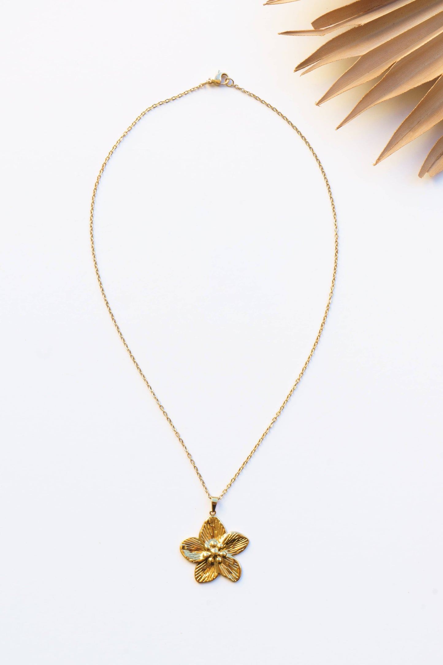 Island Bloom Pendant Necklace